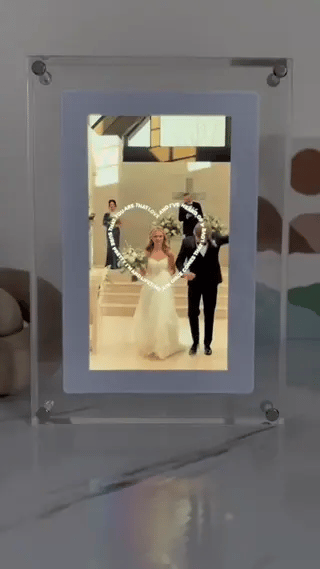 Memora™-Your Stories, Framed.